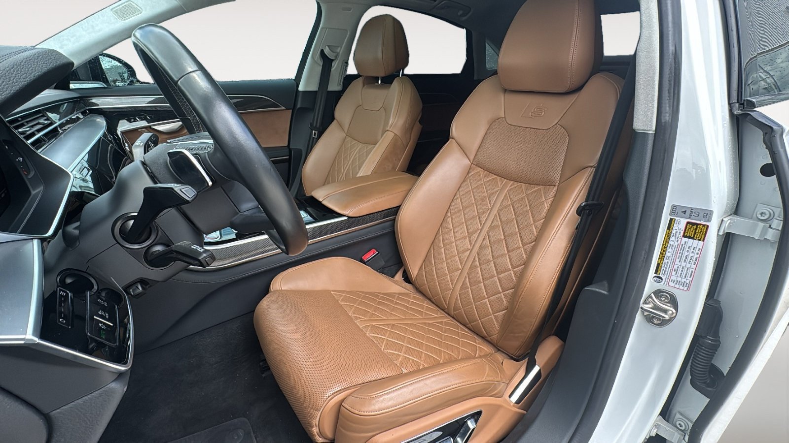 Used 2020 Audi S8 L w/ S8 Executive Package AWD/4WD image 14