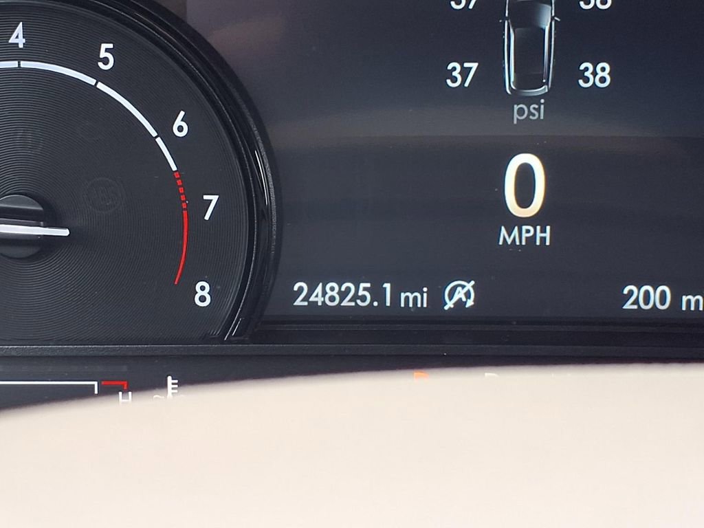 Used 2022 Lincoln Corsair AWD w/ Premium Package image 19