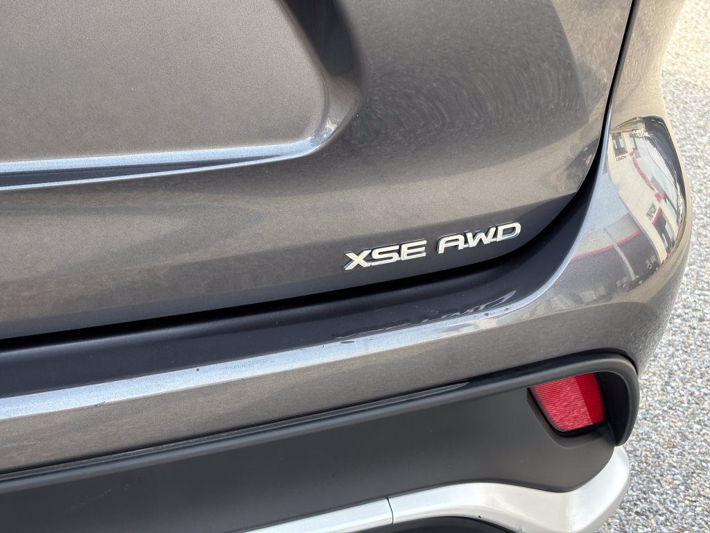 Certified 2025 Toyota Highlander XSE AWD/4WD image 14