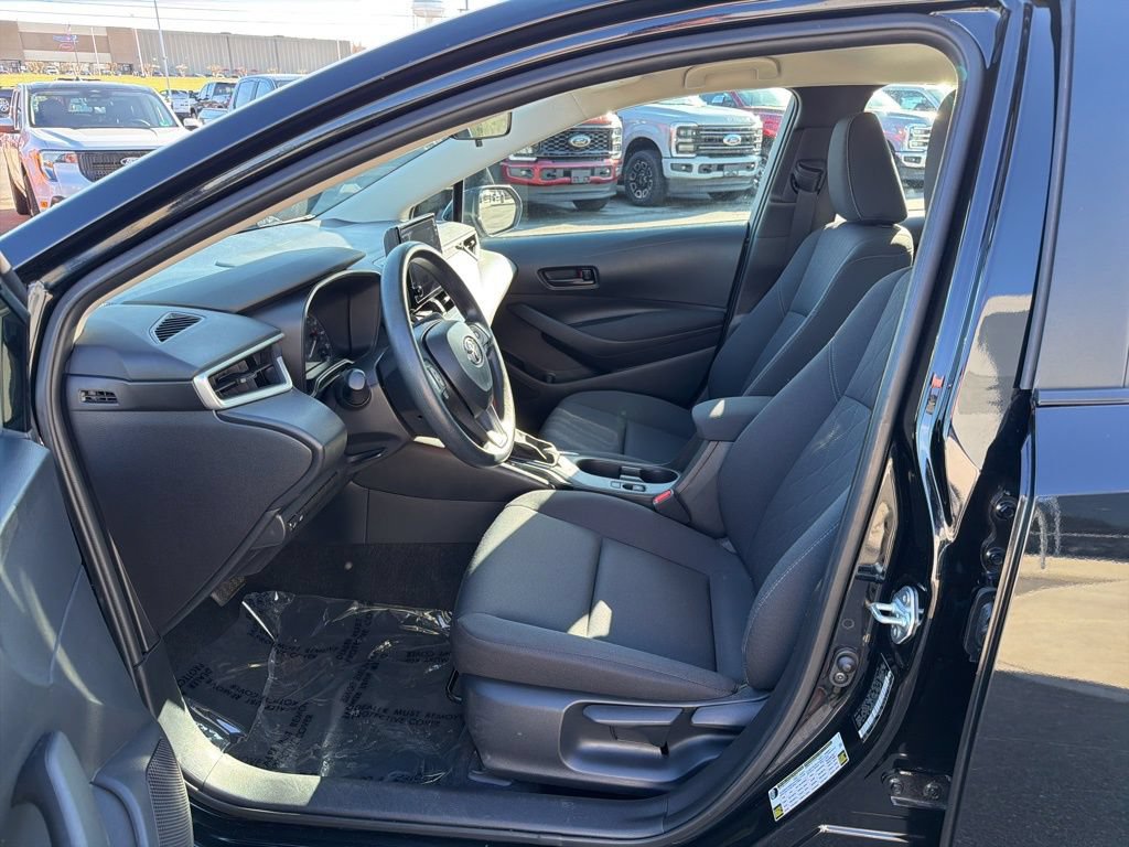 Used 2024 Toyota Corolla LE FWD image 11