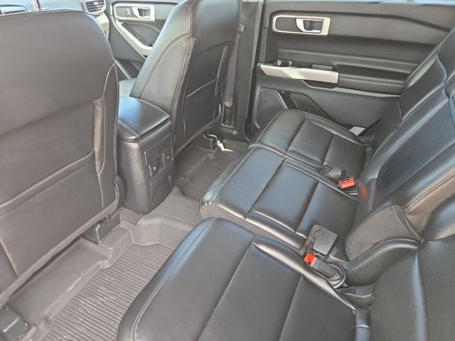 Used 2024 Ford Explorer XLT w/ Equipment Group 202A image 13