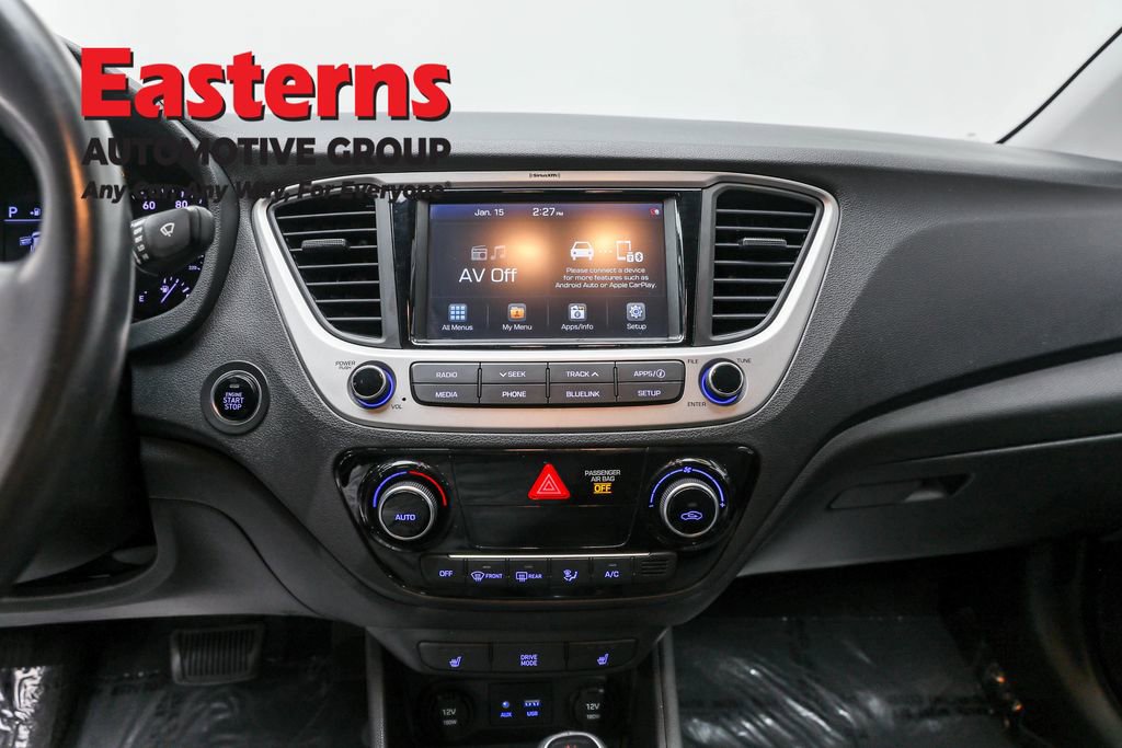 Used 2020 Hyundai Accent Limited image 12