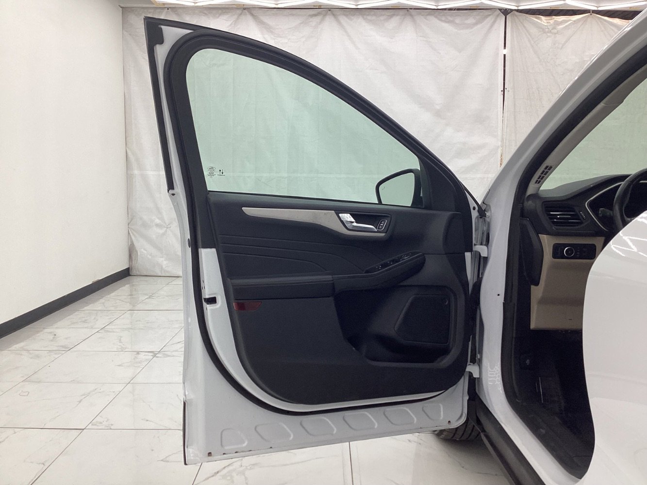 Used 2022 Ford Escape SEL image 18