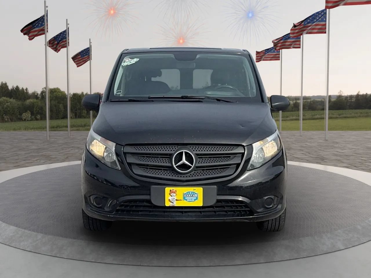 Used 2018 Mercedes-Benz Metris Passenger image 3