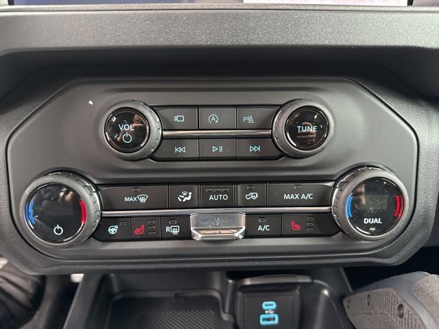 New 2025 Ford Bronco Raptor image 17