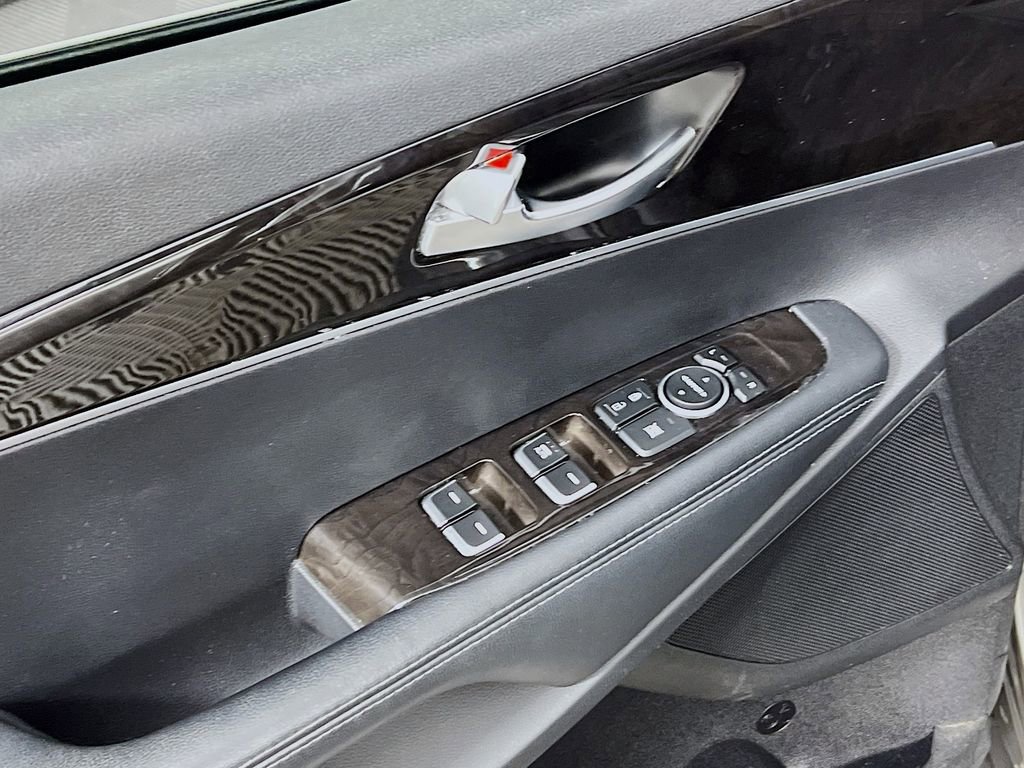 Used 2017 Kia Sorento L image 15