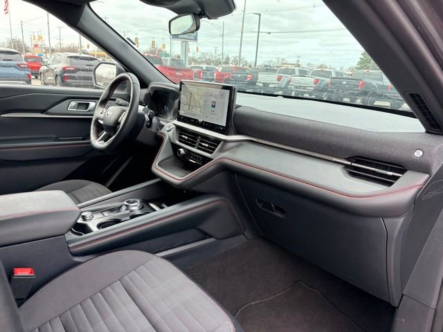 Used 2025 Ford Explorer ST-Line image 12