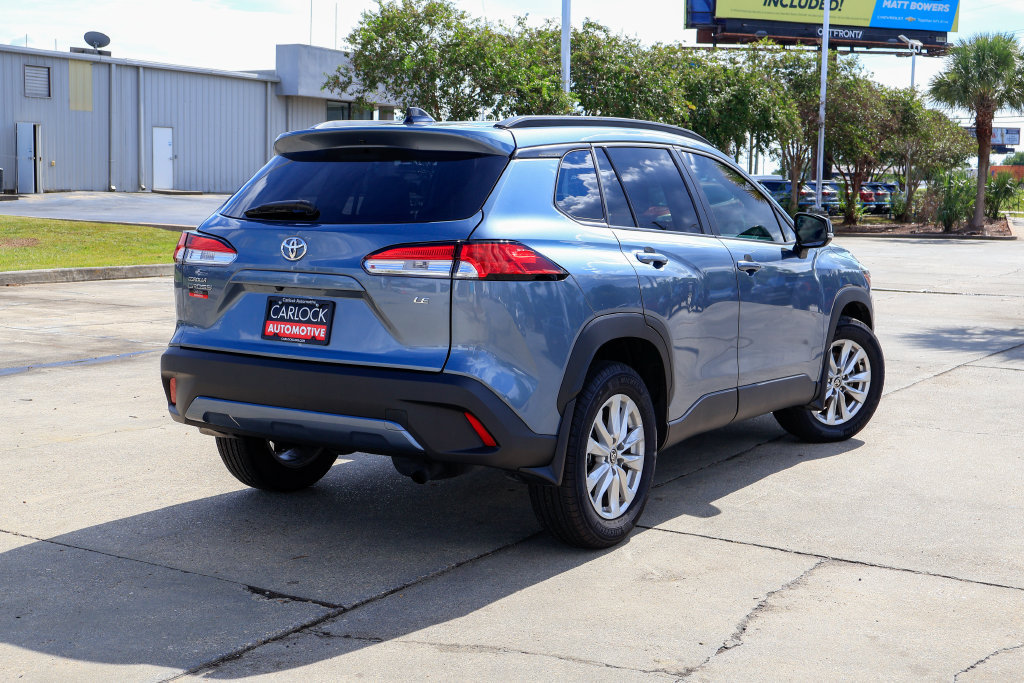 Used 2025 Toyota Corolla Cross LE FWD image 3