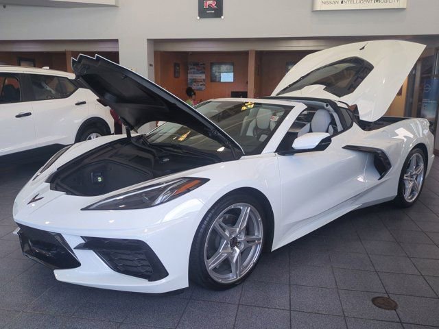 Used 2025 Chevrolet Corvette Stingray Premium Cpe w/ 3LT RWD image 9