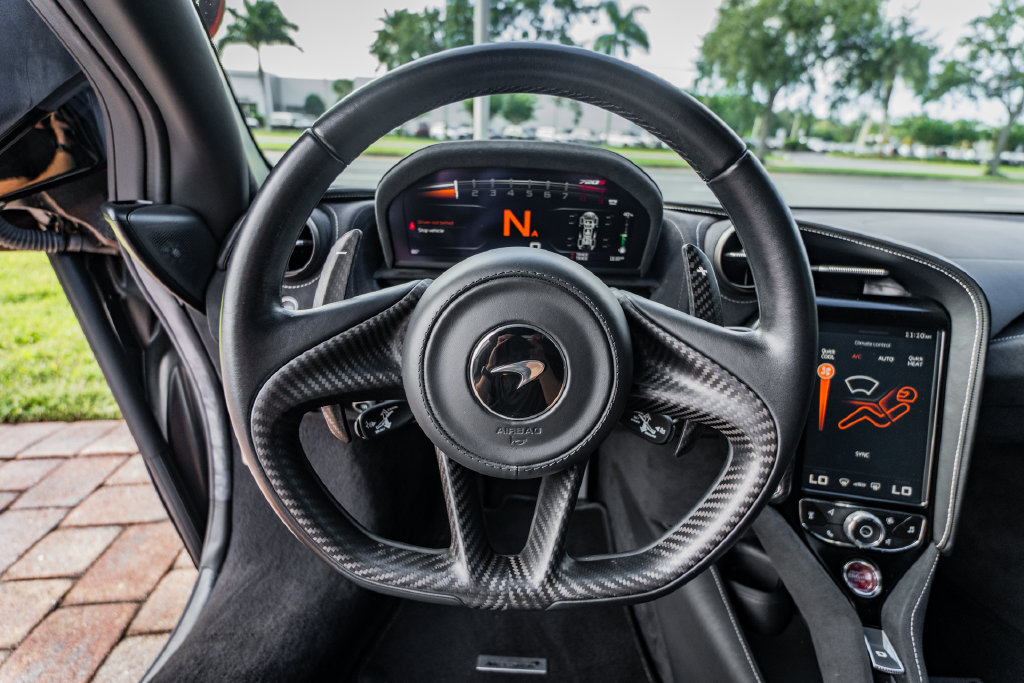 Used 2021 McLaren 720S Performance RWD image 22
