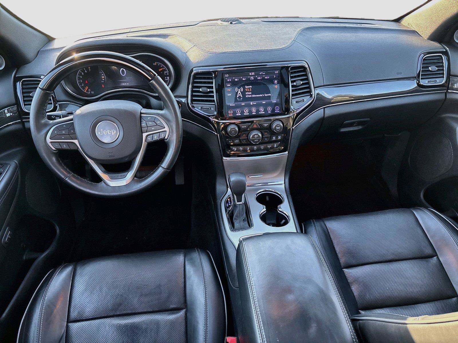 Used 2019 Jeep Grand Cherokee Overland AWD/4WD image 32