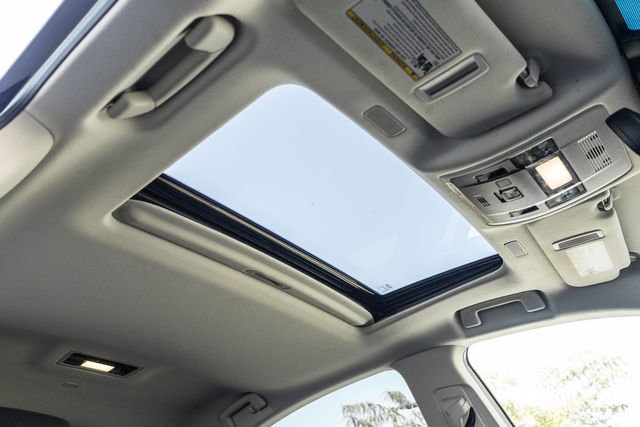 Used 2023 Lexus ES 350 w/ Premium Package image 11