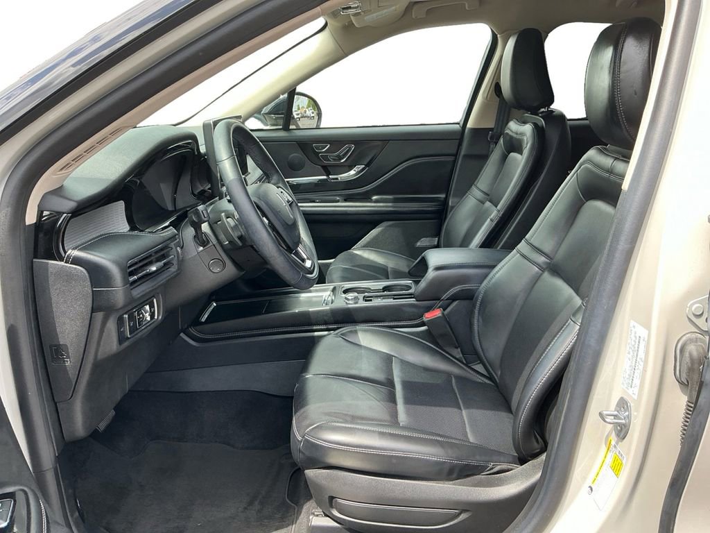 Used 2023 Lincoln Corsair FWD w/ Equipment Group 101A image 14