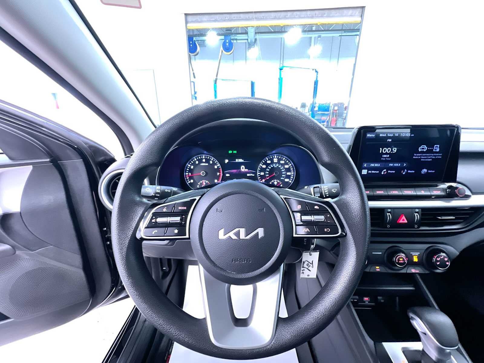 Used 2024 Kia Forte LXS w/ LXS Technology Package FWD image 15