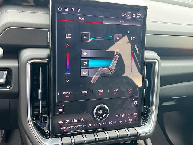 New 2026 GMC Yukon XL Denali w/ Denali Reserve Package AWD/4WD image 11