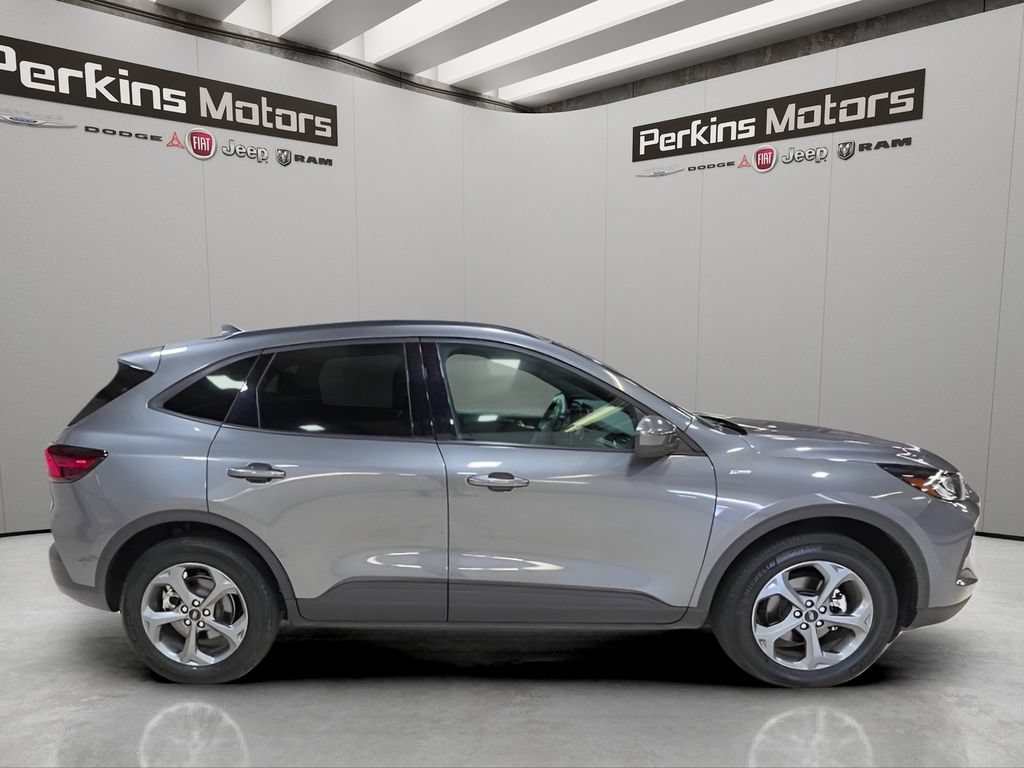 Used 2025 Ford Escape ST-Line Select AWD/4WD image 6