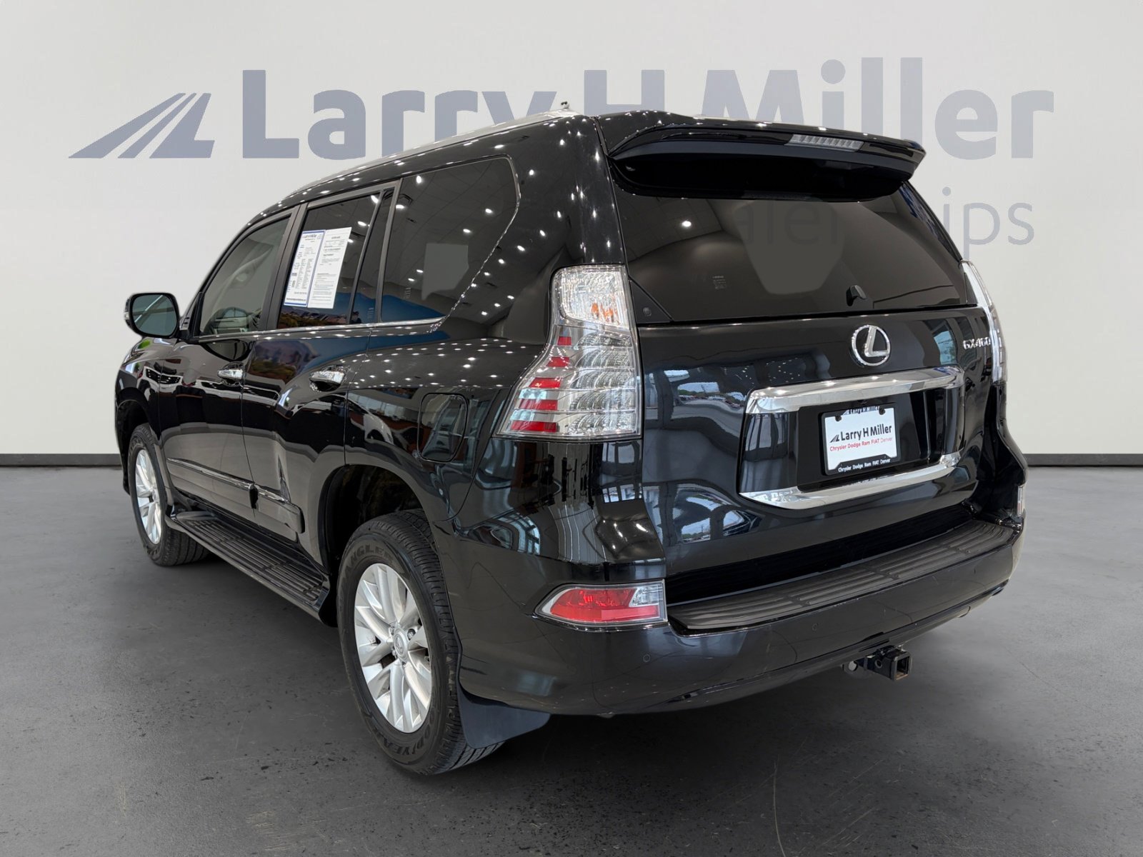 Used 2018 Lexus GX 460 Premium w/ Premium Package AWD/4WD image 3