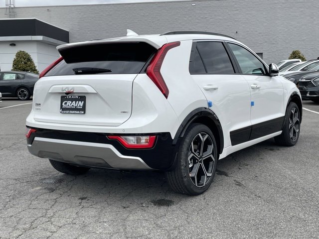 New 2025 Kia Niro EX Touring image 8