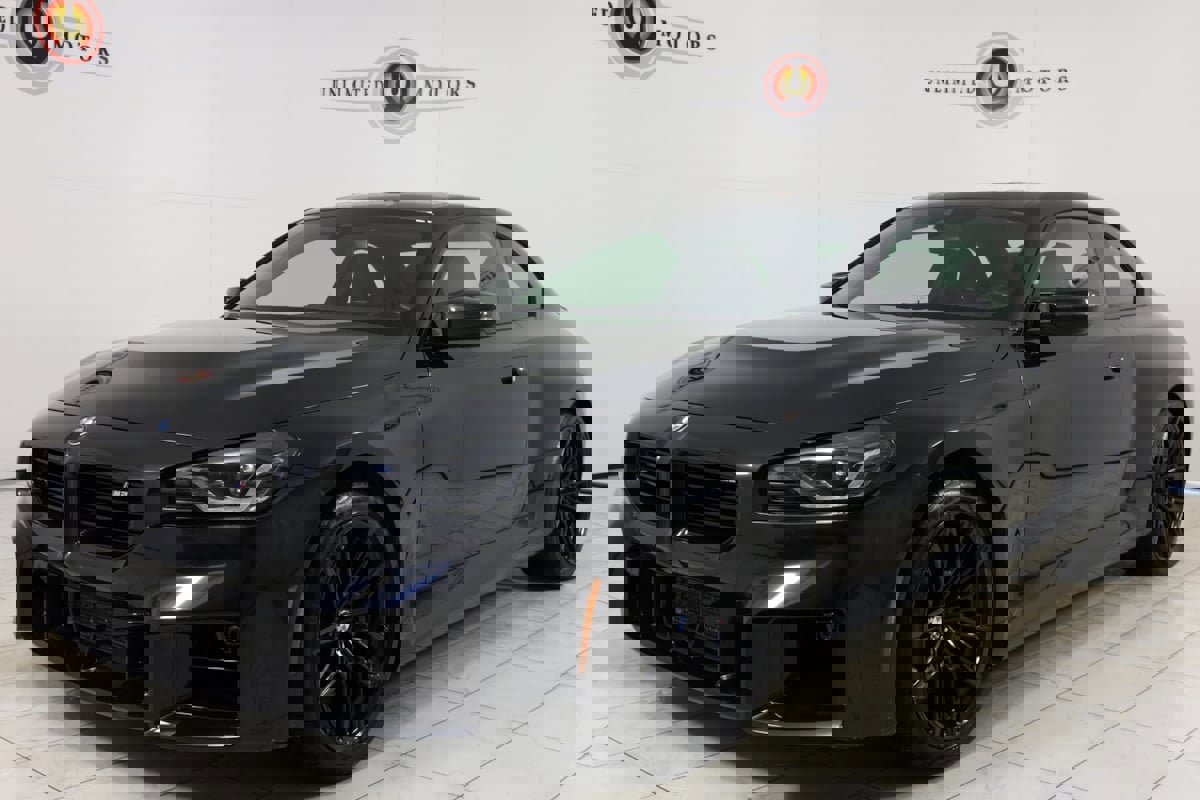 Used 2024 BMW M2 w/ Lighting Package image 5