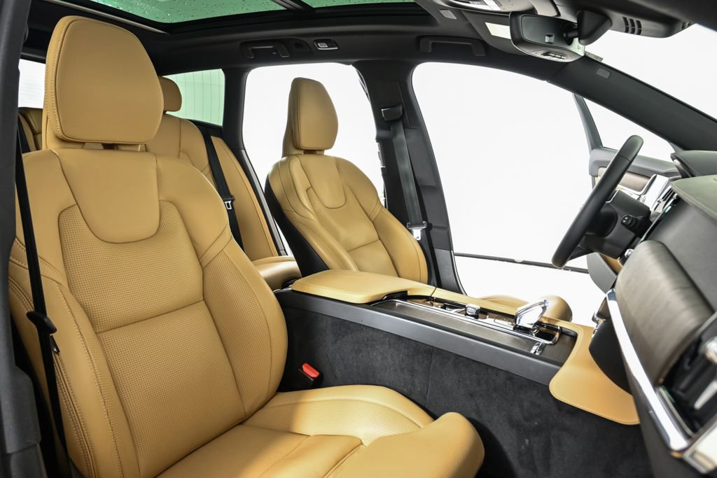 Certified 2024 Volvo V90 B6 Cross Country Ultimate w/ Protection Package Premier image 26