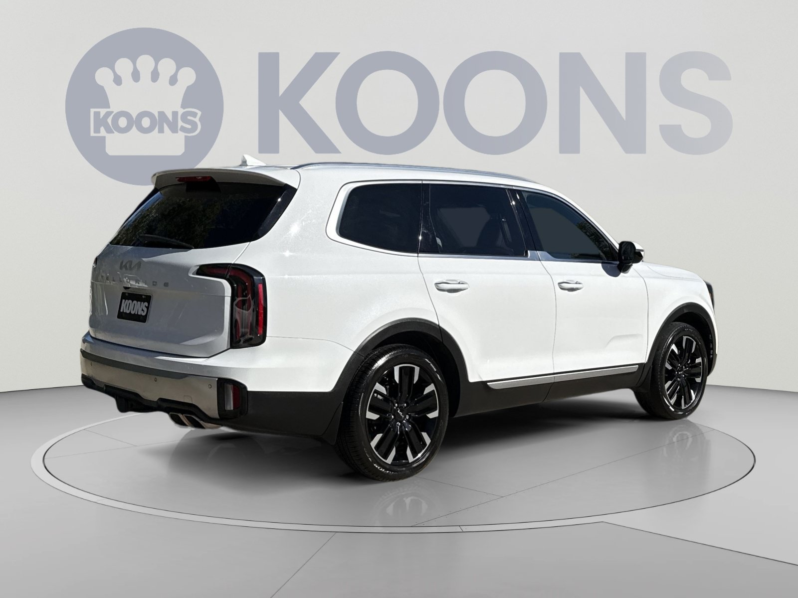 Used 2024 Kia Telluride SX w/ Towing Package FWD image 7