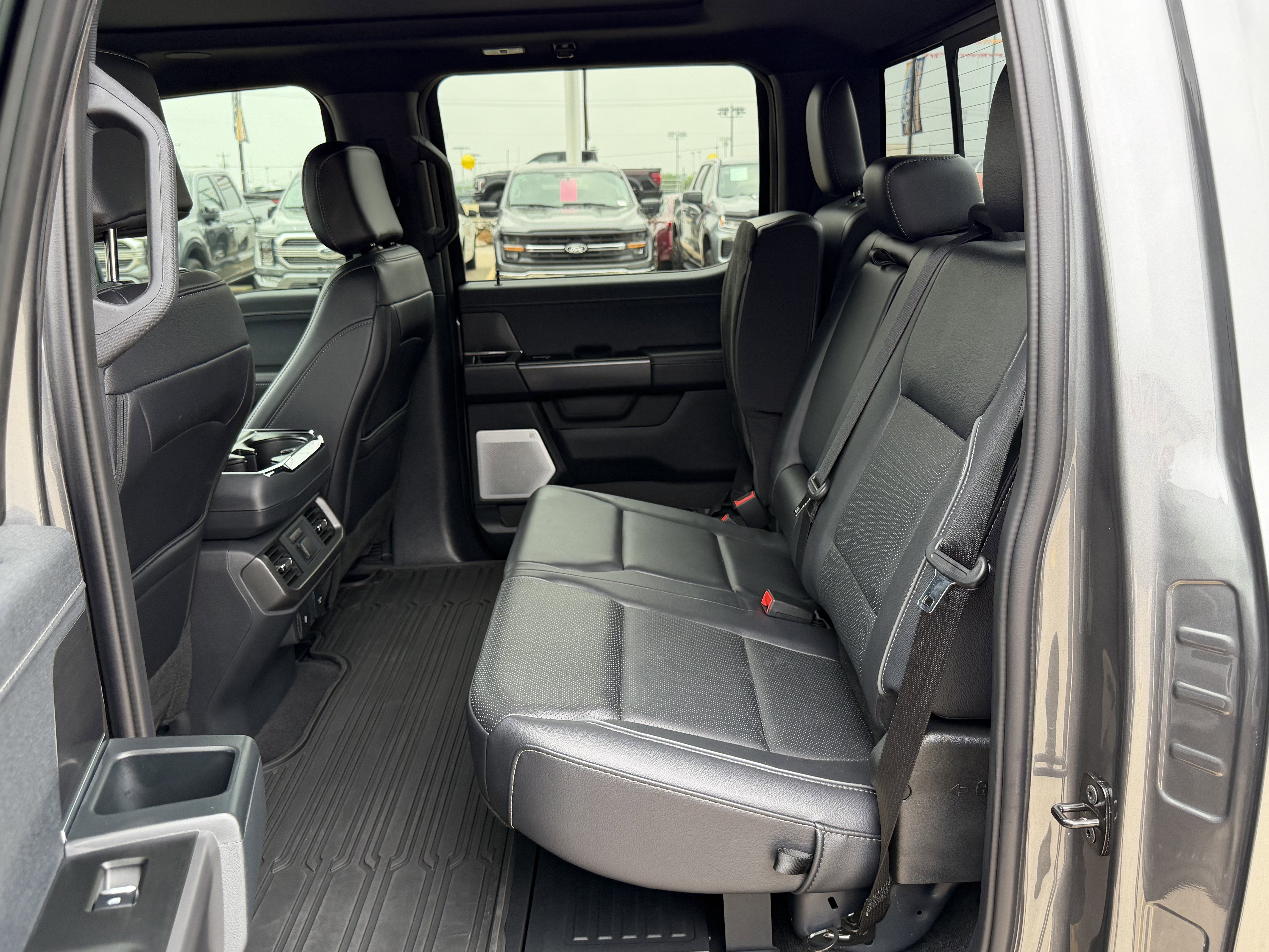 Used 2025 Ford F150 Lariat w/ Equipment Group 502A High AWD/4WD image 17