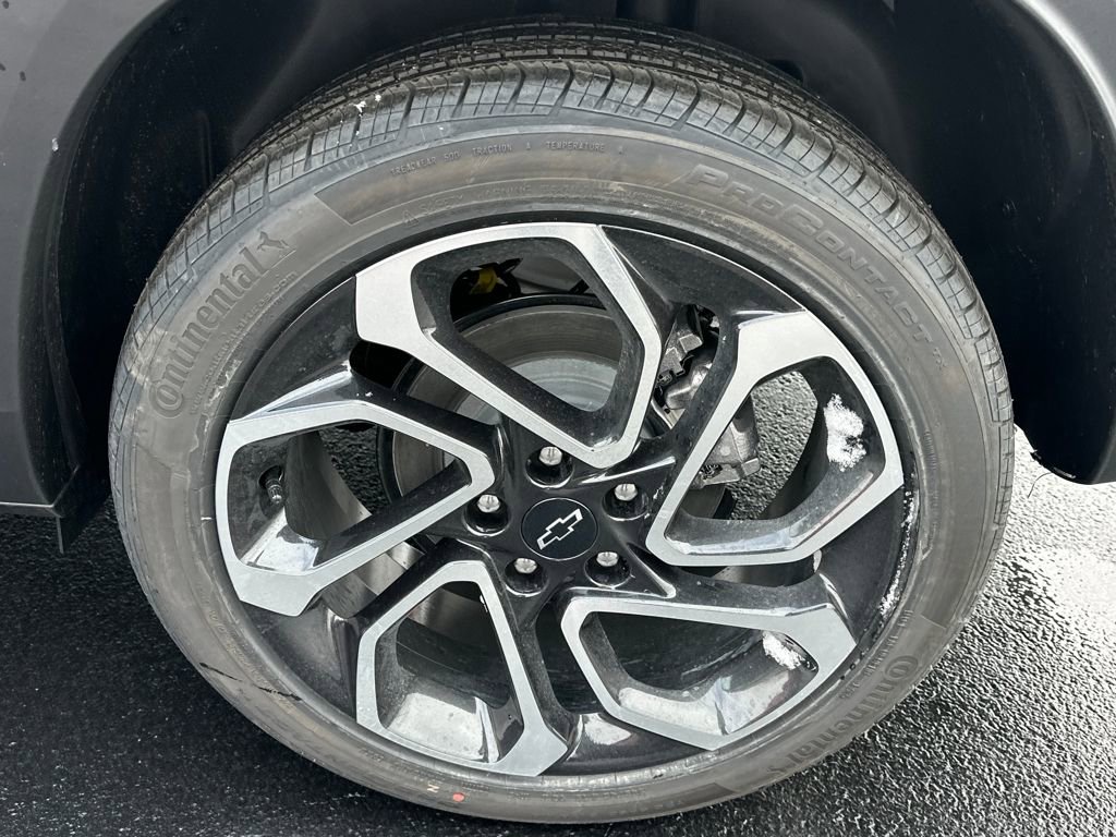 New 2026 Chevrolet Trax RS w/ Sunroof Package image 25
