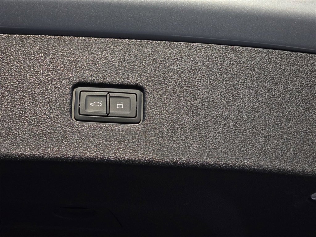 Used 2024 Audi SQ8 Premium Plus image 13