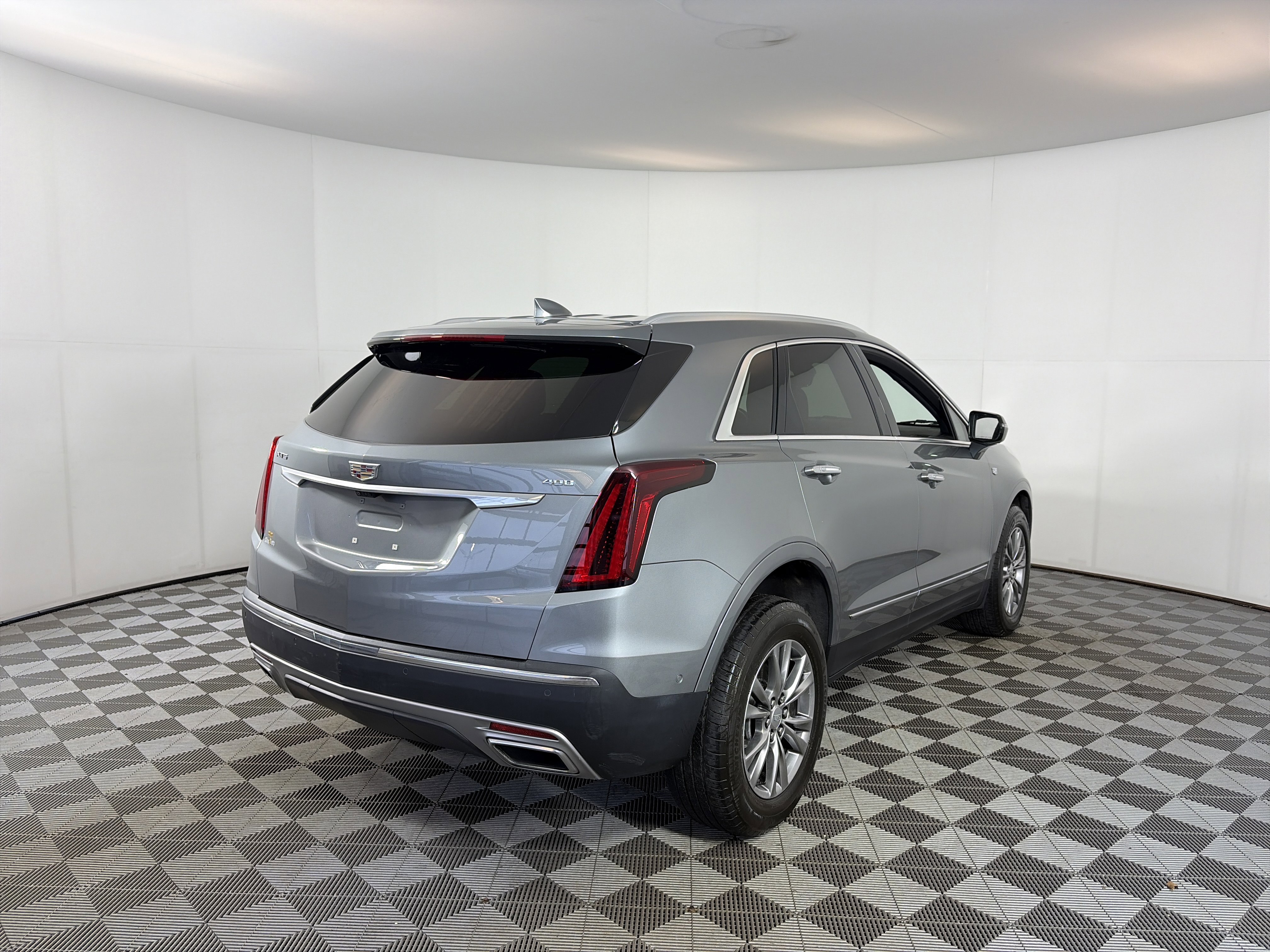 Used 2023 Cadillac XT5 Premium Luxury w/ Technology Package image 10
