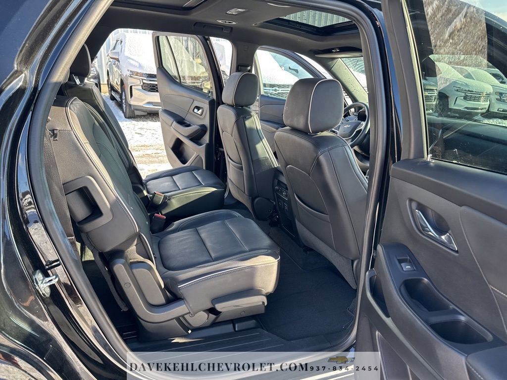 Used 2023 Chevrolet Traverse Premier image 23