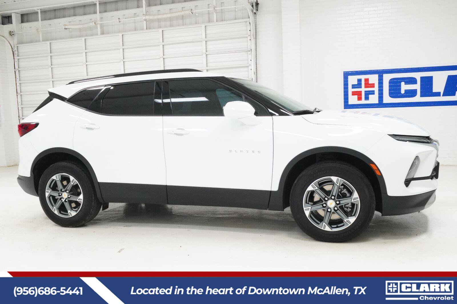 Used 2026 Chevrolet Blazer LT w/ Convenience Package FWD image 4