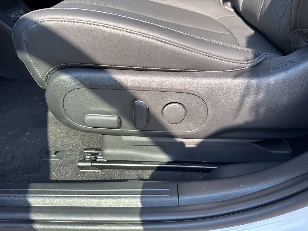 New 2025 Hyundai Ioniq 5 SEL AWD/4WD image 14