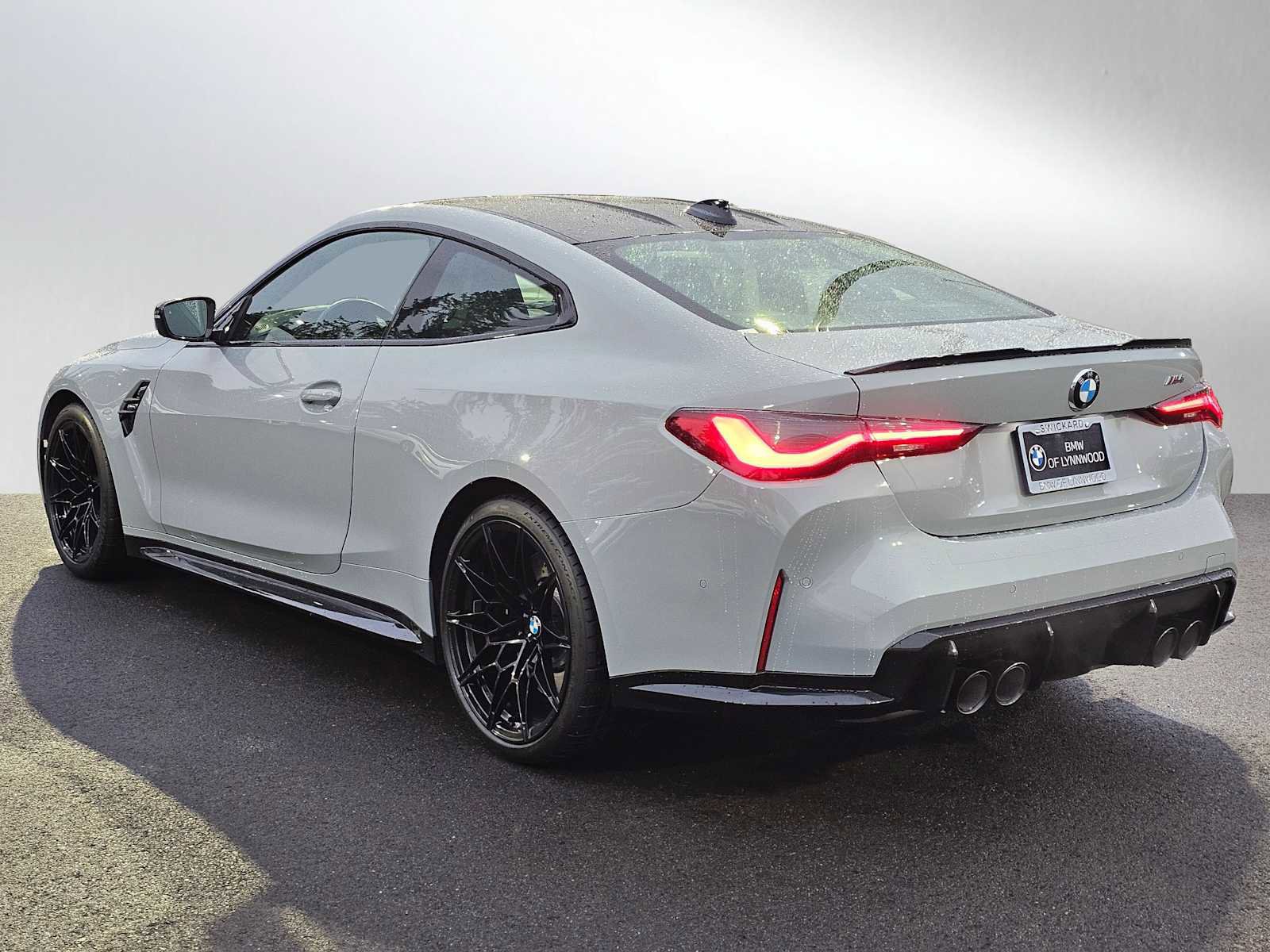 Used 2021 BMW M4 Coupe w/ Executive Package image 5