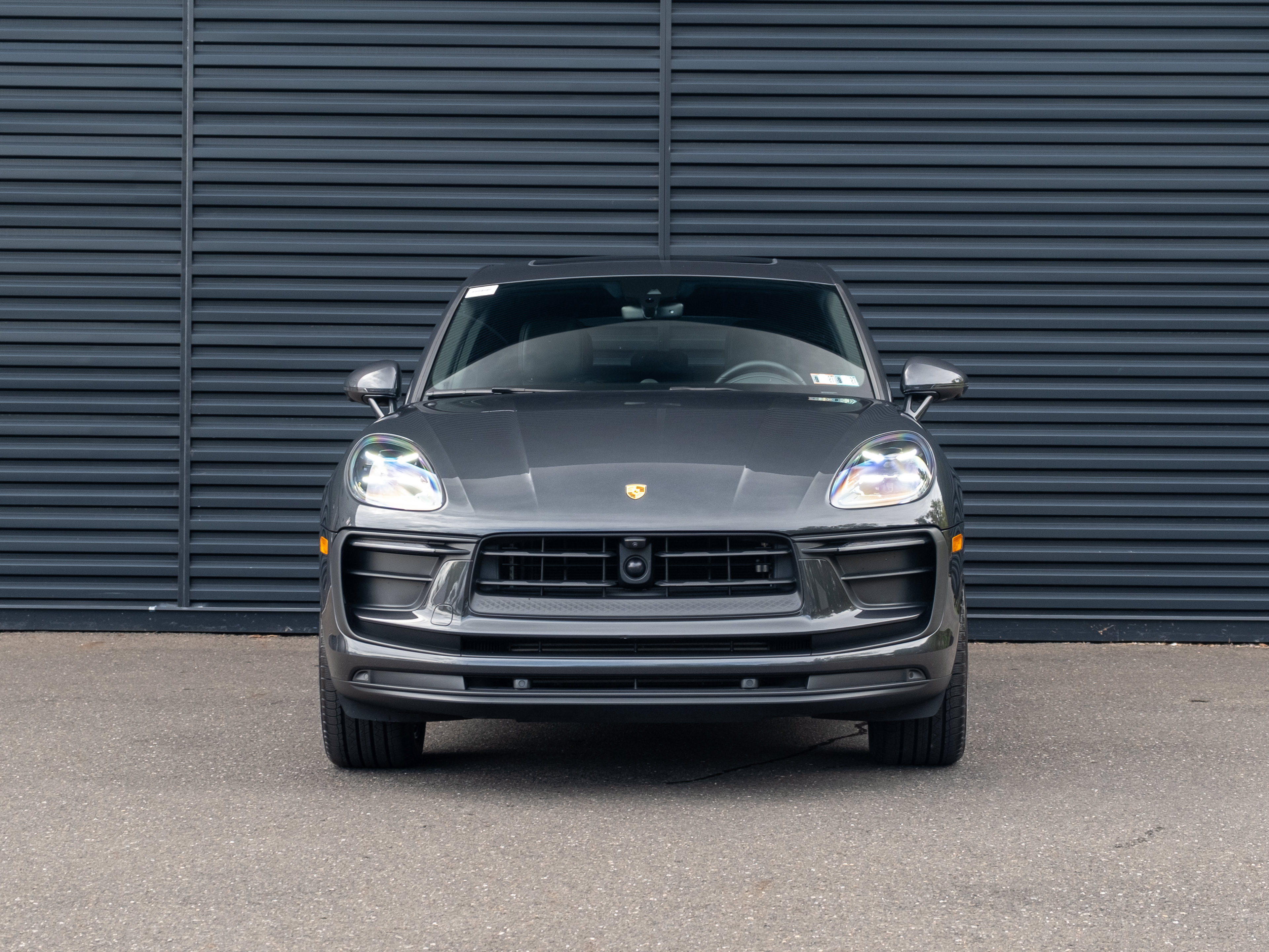 Certified 2023 Porsche Macan AWD/4WD image 11