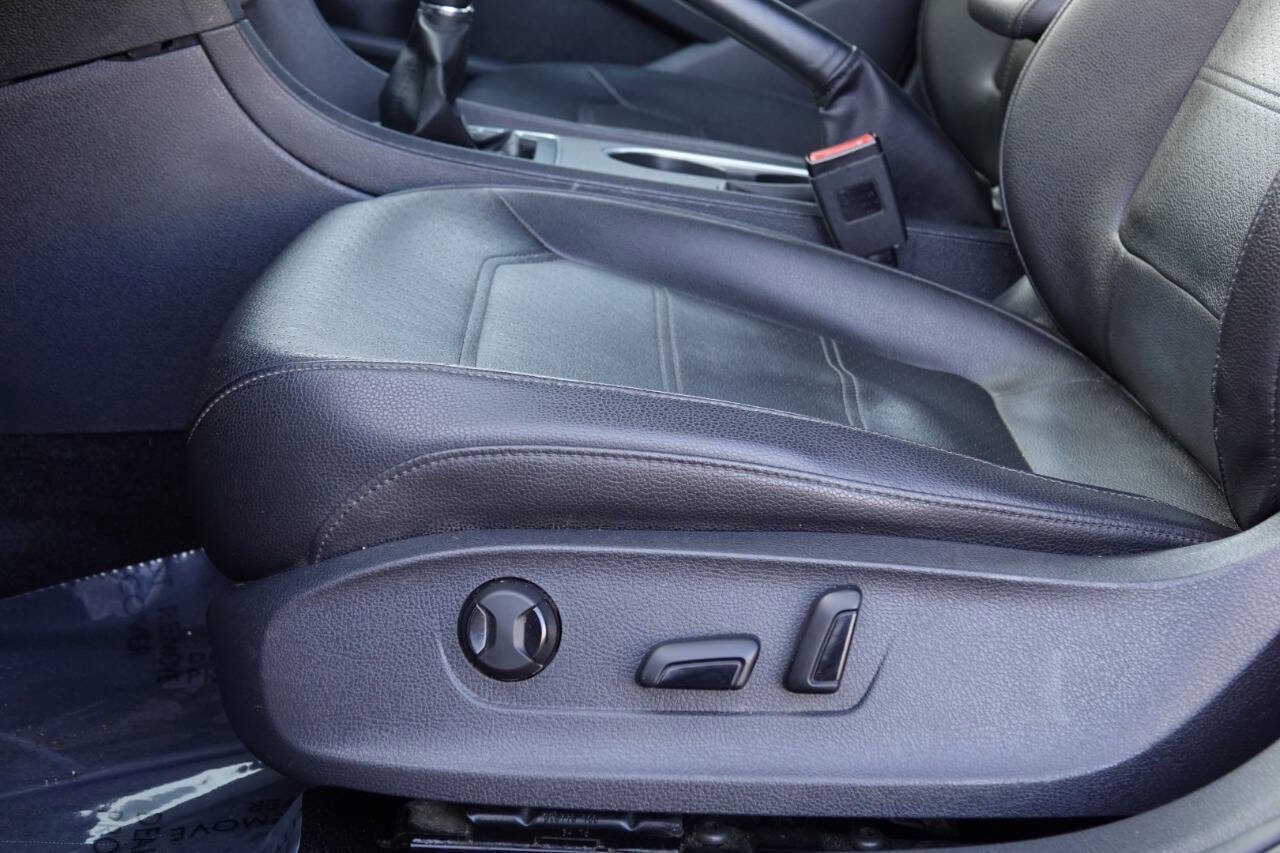 Used 2015 Volkswagen Passat TDI SE FWD image 51