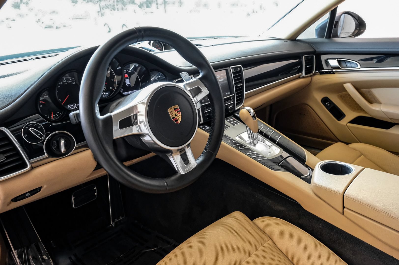 Used 2016 Porsche Panamera Edition w/ Premium Package Plus RWD image 2