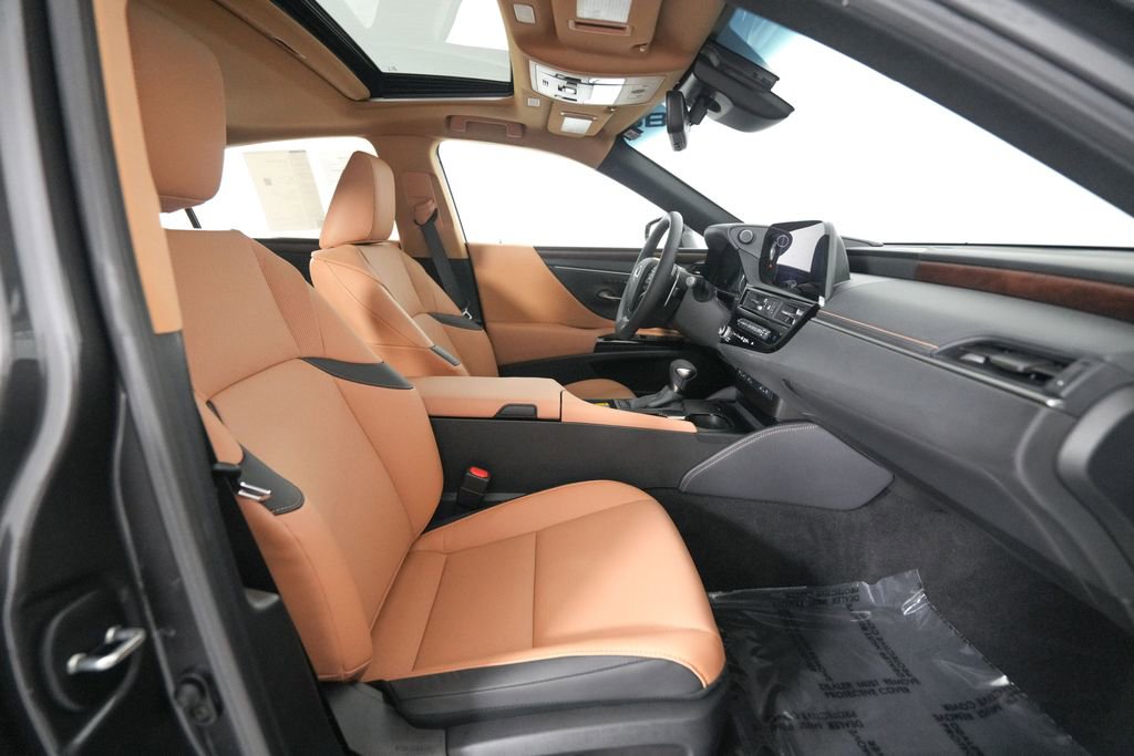 Certified 2024 Lexus ES 350 w/ Premium Package image 19