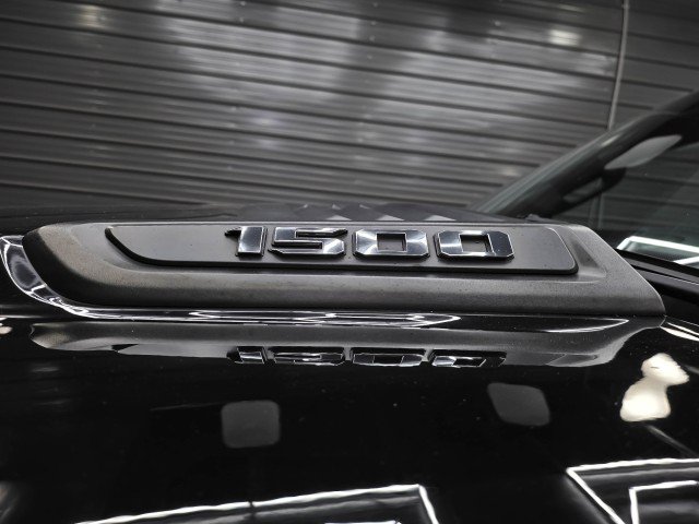 Used 2019 RAM 1500 Laramie w/ Sport Appearance Package AWD/4WD image 45