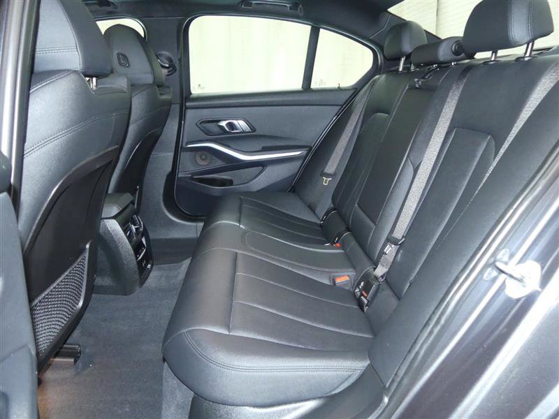 Used 2021 BMW 330e xDrive w/ Convenience Package image 25