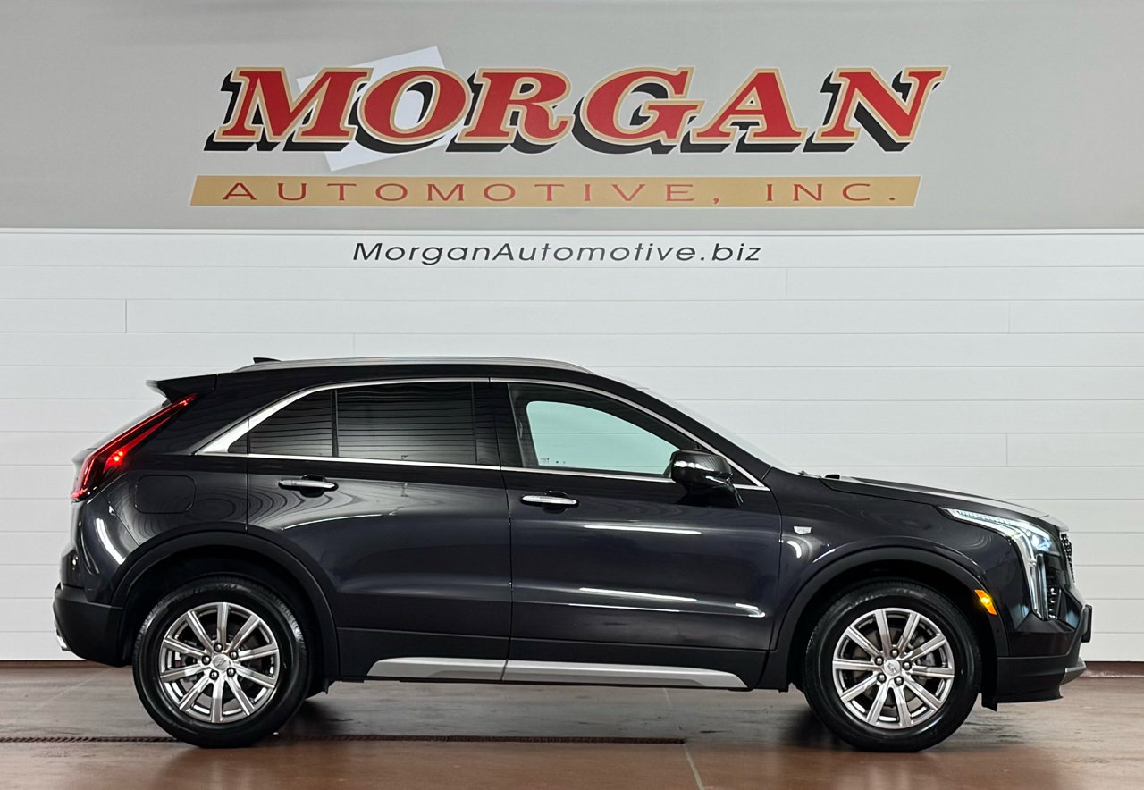 Used 2022 Cadillac XT4 Premium Luxury w/ Enhanced Visibility Package image 2