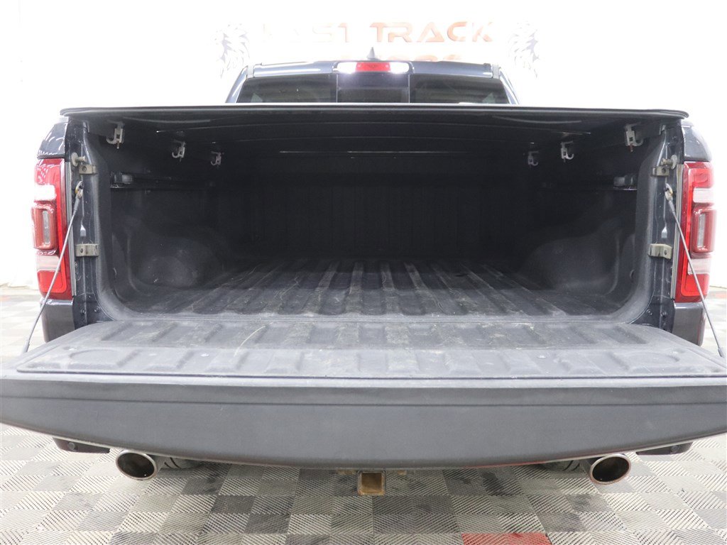 Used 2019 RAM 1500 Laramie AWD/4WD image 6