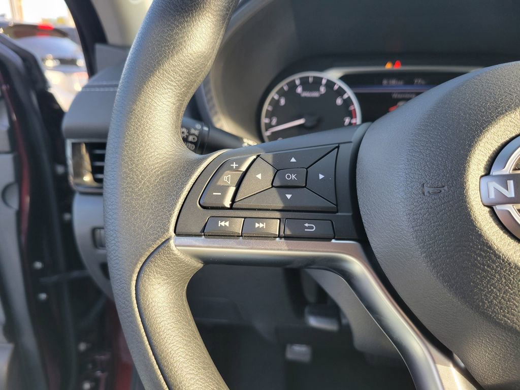 Used 2025 Nissan Sentra SV image 18