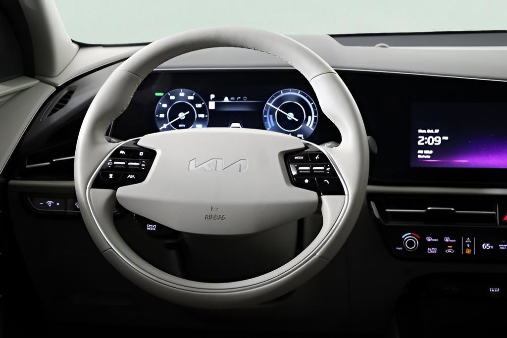 Used 2023 Kia Niro Wave image 36