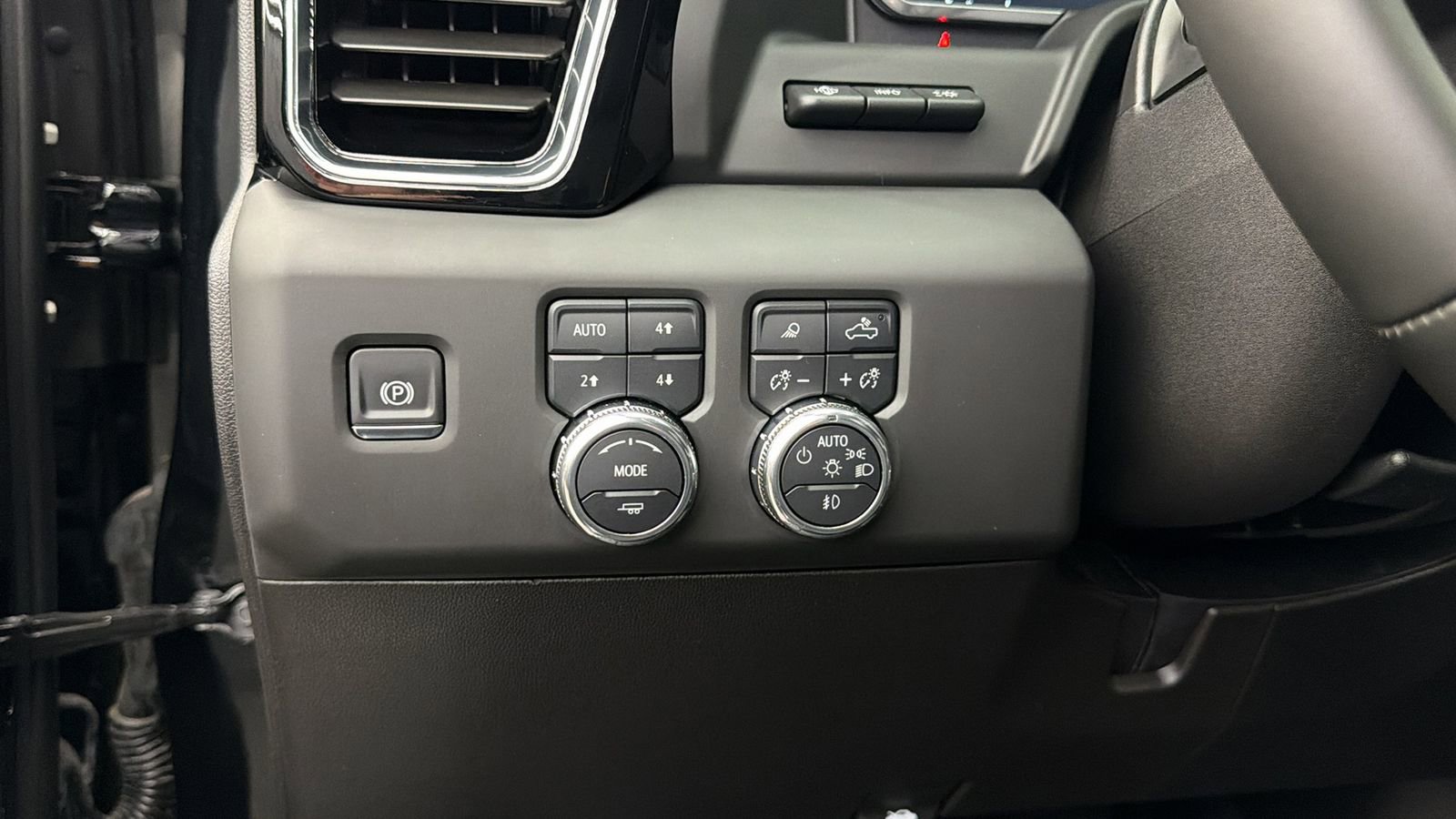 Used 2025 GMC Sierra 3500 Denali w/ Denali Reserve Package image 23