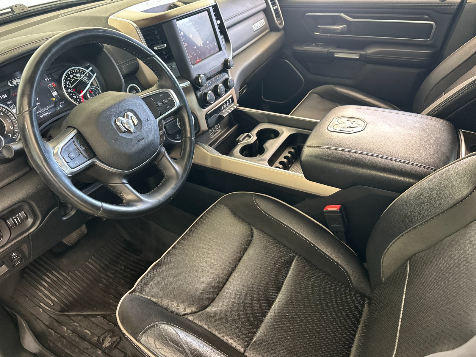 Used 2022 RAM 1500 Laramie RWD image 9