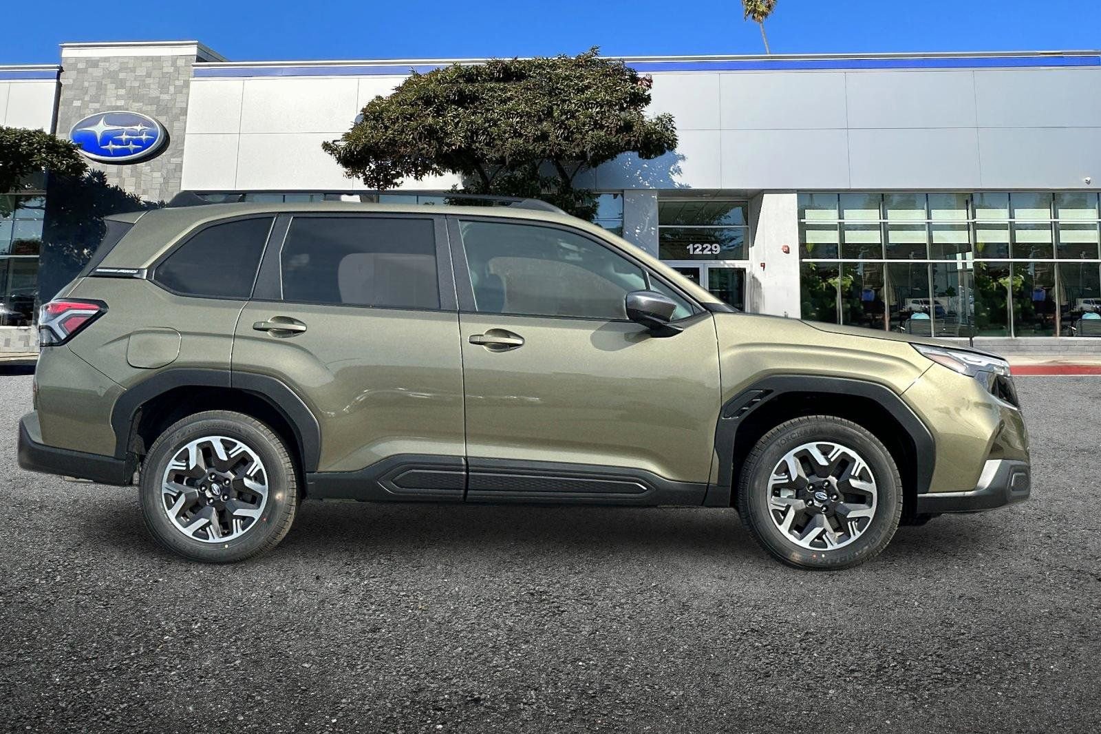 New 2026 Subaru Forester Premium AWD/4WD image 3