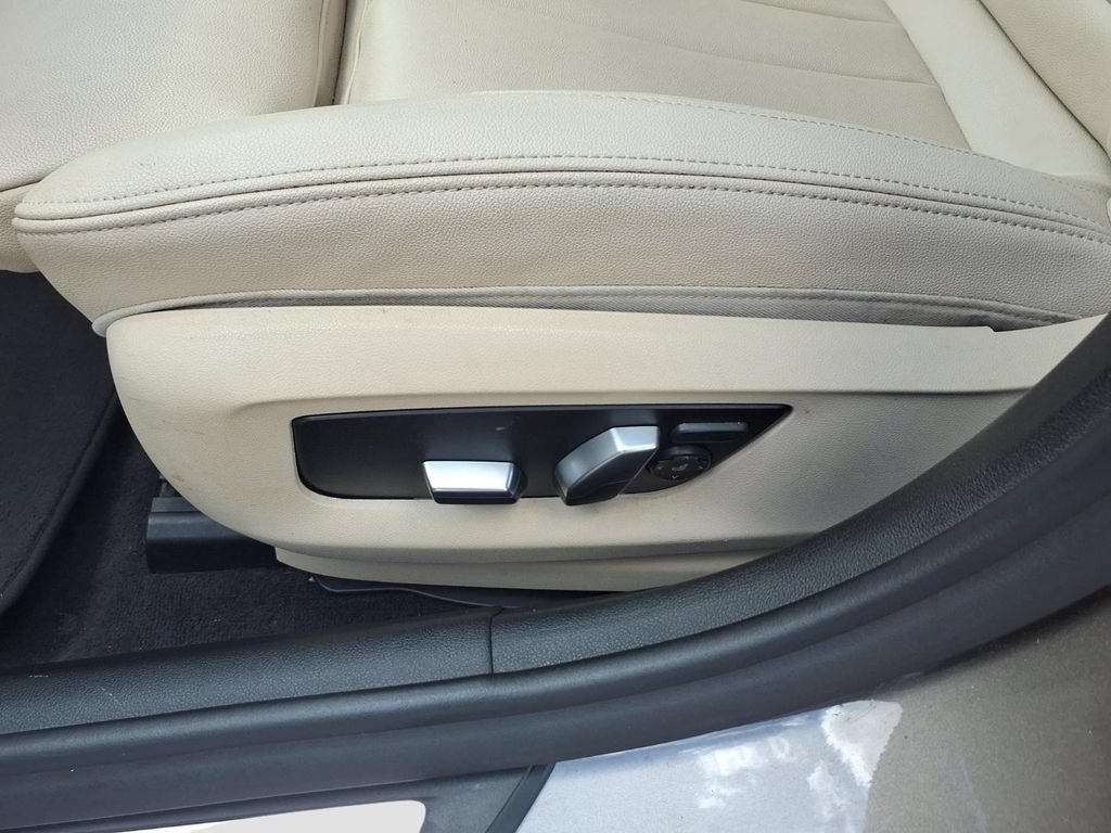 Used 2018 BMW 530i RWD image 23