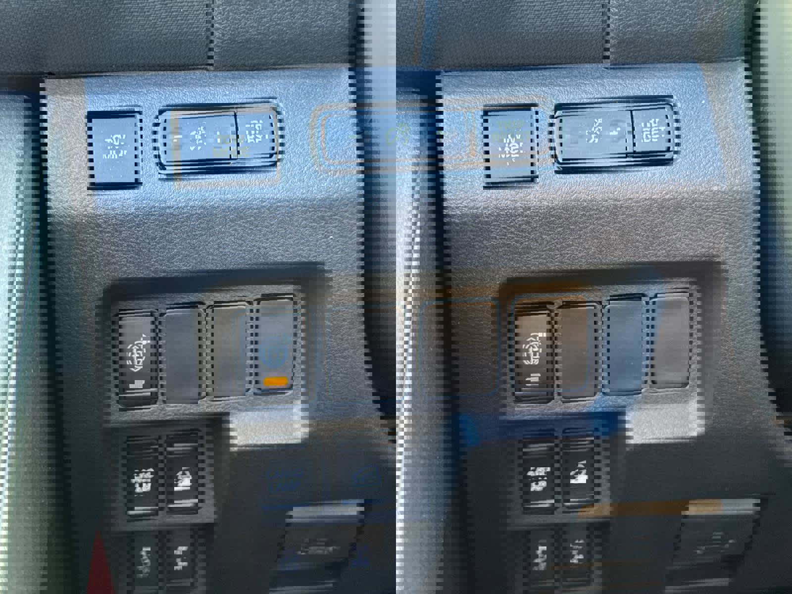 Used 2022 Nissan Frontier PRO-4X w/ Technology Package image 23