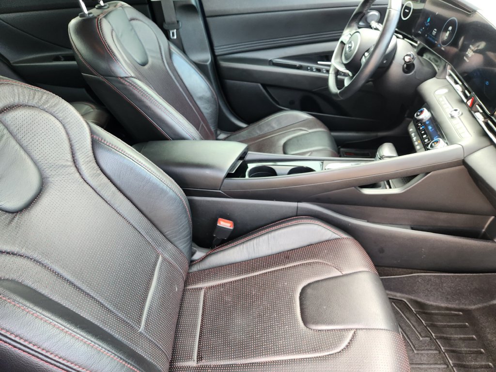 Used 2023 Hyundai Elantra SEL w/ Convenience Package FWD image 14