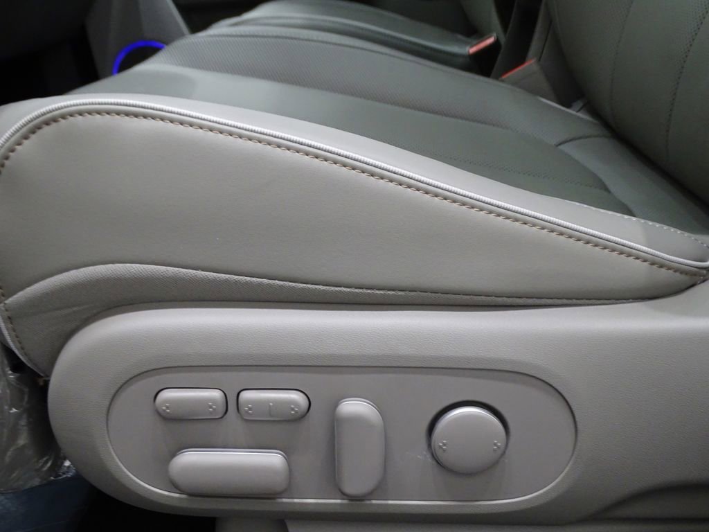 Used 2024 Hyundai Ioniq 5 Limited image 24